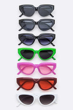 Load image into Gallery viewer, Mix Color Retro Cat Eye Sunglasses Set

