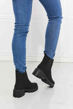 Load image into Gallery viewer, MMShoes Work For It Matte Lug Sole Chelsea Boots in Black
