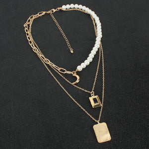 Mercedes- Multi-layer Pearly Necklace